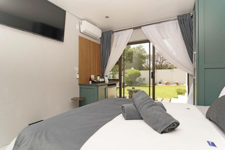 AvA Guest House - Quellerina, Randburg Bedroom view - Room 3