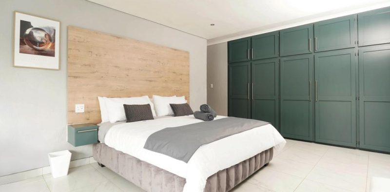 AvA Guest House - Quellerina, Randburg - Inside Room Comfortable King Size Bed - Room 1