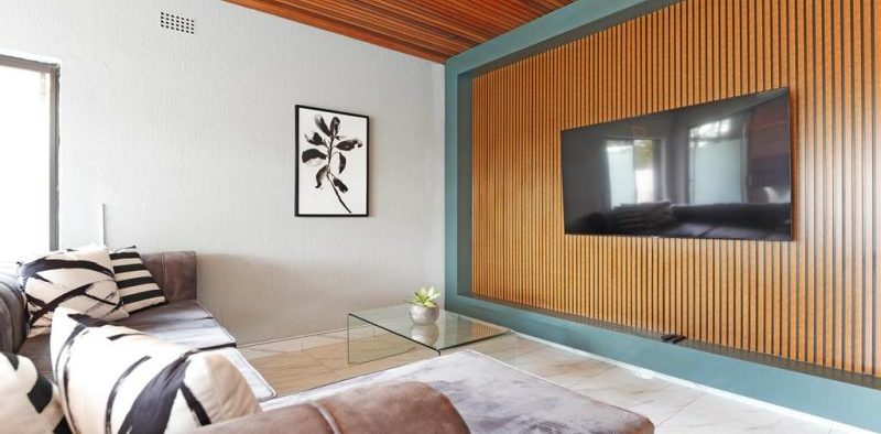 AvA Guest House - Quellerina, Randburg - Accommodation for business travellers and wedding parties, Inside Lounge area with TV wall